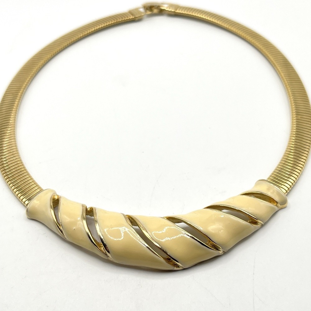 Vintage Gold Tone Omega Chain Collar Necklace w/ Cream Enamel Bib